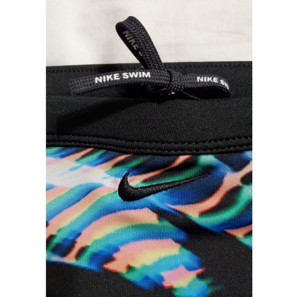 Swimsuit - Picture 2 of 4